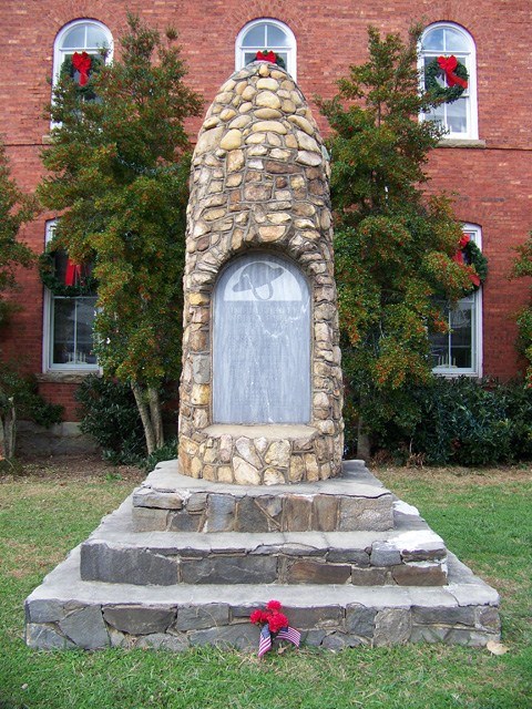 Zoom on the image : Union County Honor Roll World War